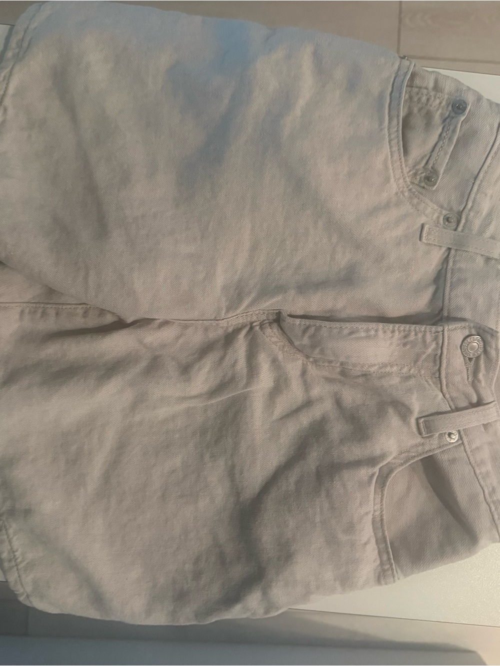 Levi's Women's Straight Leg Jeans in Light Taupe#M10